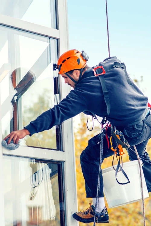 Fensterreinigung in Neuss für Facility Management firma Düsseldorf