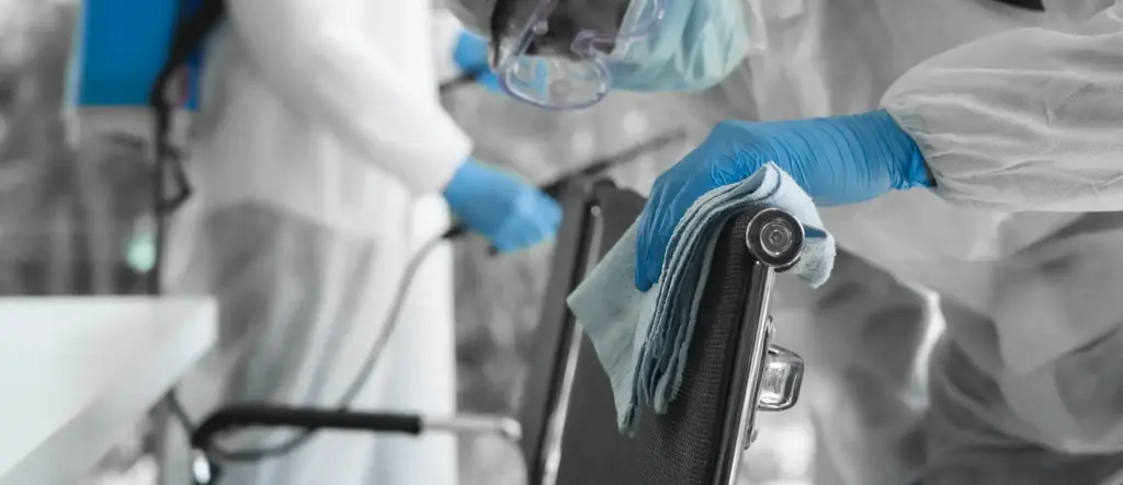 Desinfektionsarbeiten werden getan